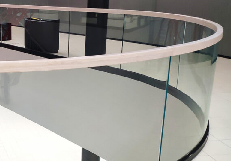 OVAL GLASS RAILING